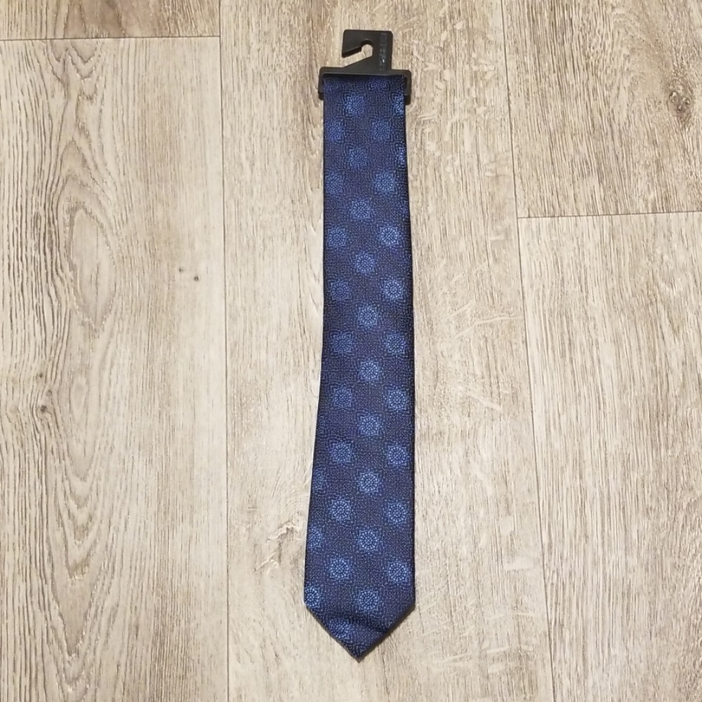 ExpressNarrow Medallion Pattern